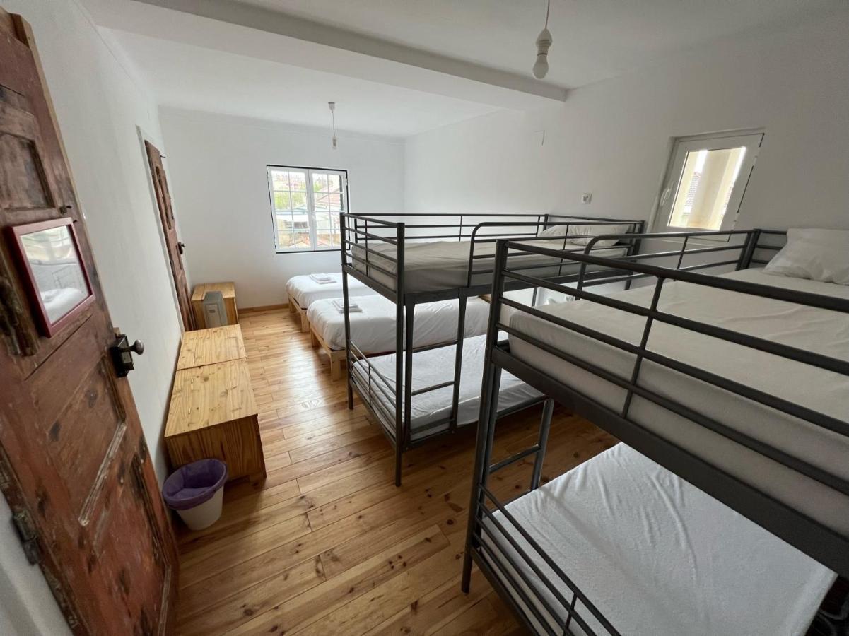 טומאר Residencial Avenida Hostel מראה חיצוני תמונה